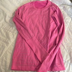 Women’s Pink Lululemon swiftly tech long sleeve size 6 top